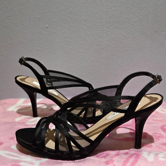 Women's Nina's Black Bess Heel, Size  9M - Picture 5 of 7